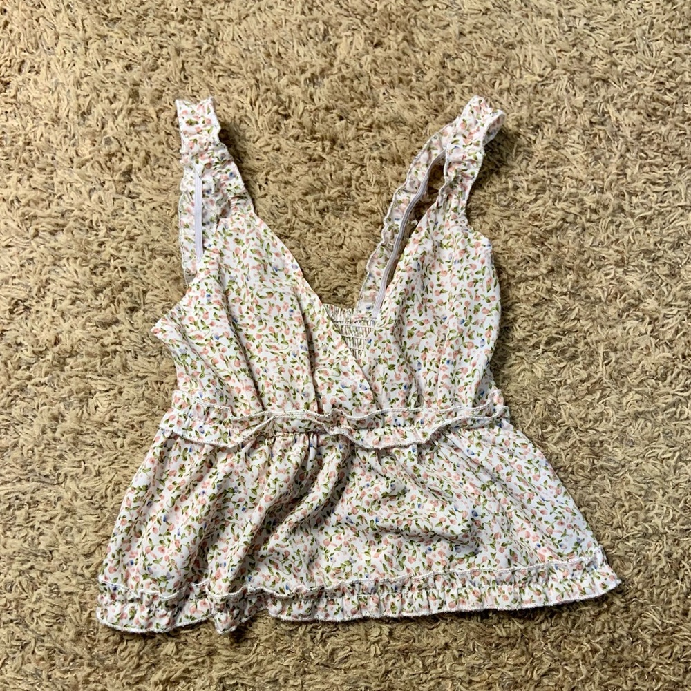 Source Unknown Floral V-Neck Crop Top